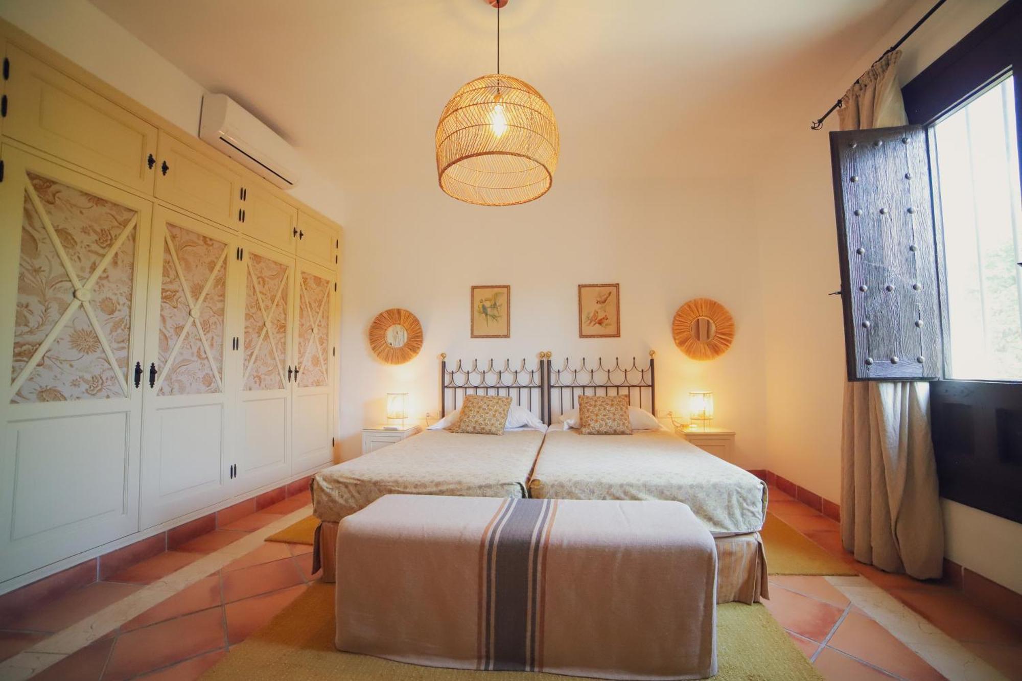 Hacienda El Rosalejo Guest House Villamartin  Exterior photo